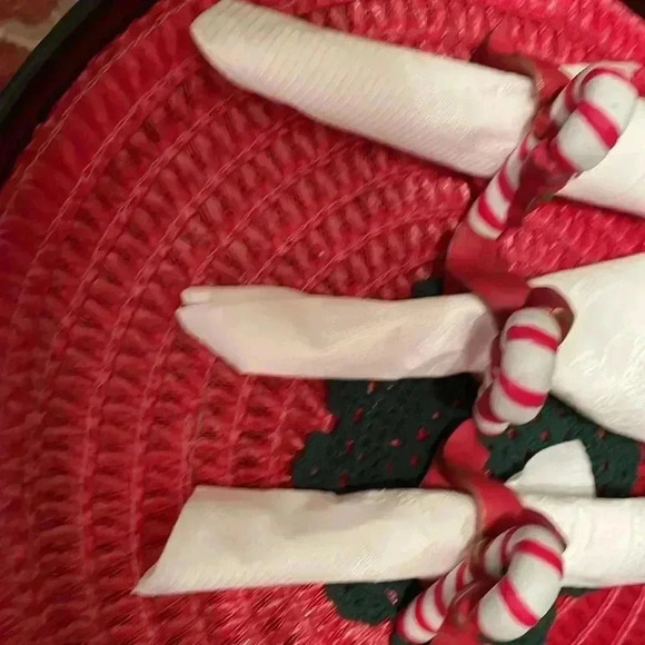 Christmas candy cane napkins holders set of 4 . Red ,white ,green .3 “ in height - Picture 7 of 8